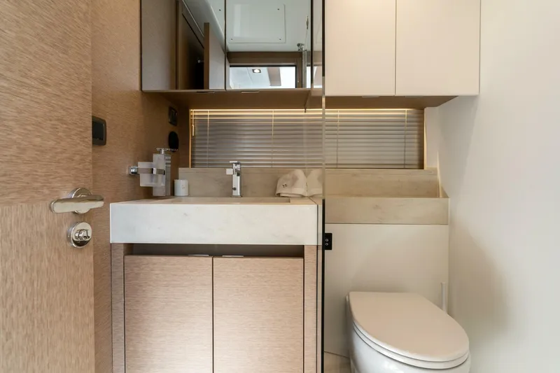 Slide: The Image of Prestige 520 2023 - 5499100