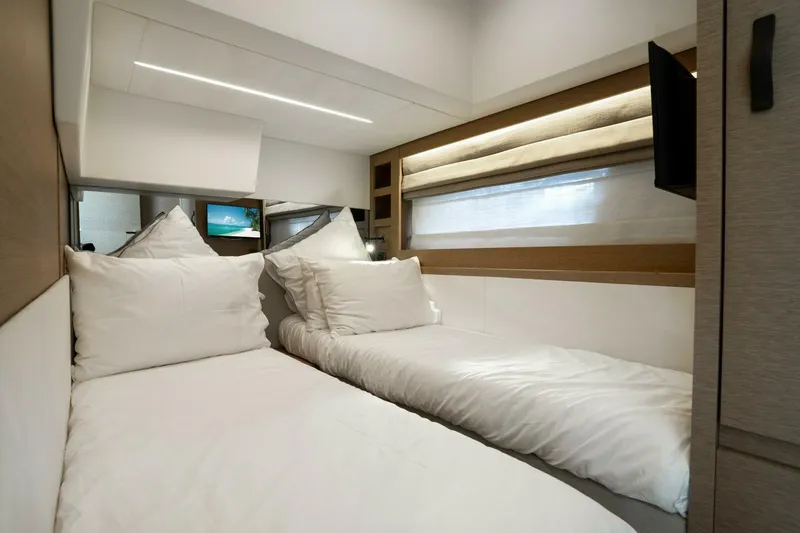 Slide: The Image of Prestige 520 2023 - 5499101