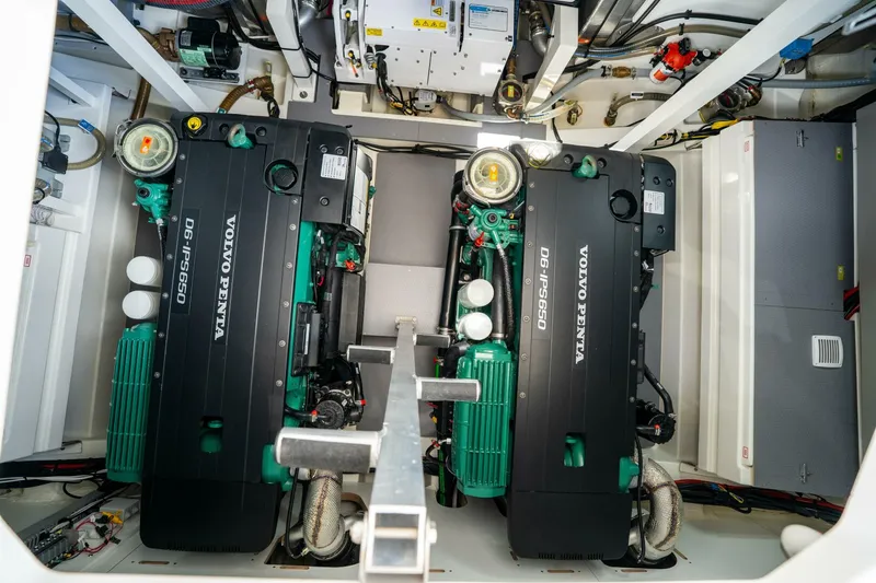 Slide: The Image of Prestige 520 2023 - 5499103