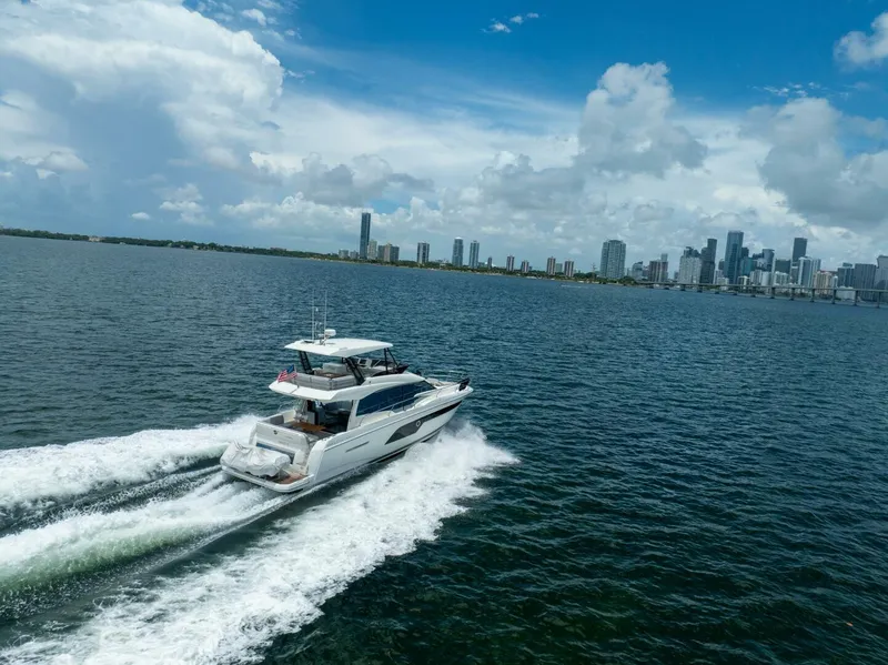 Slide: The Image of Prestige 520 2023 - 5498985