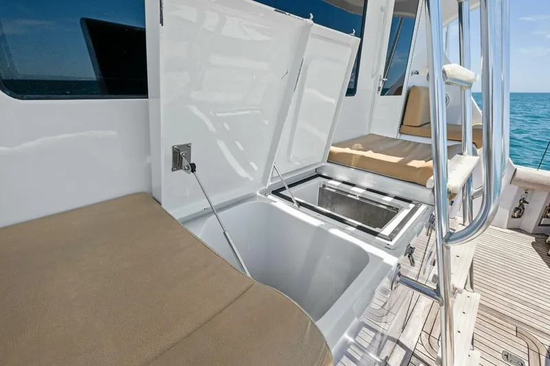 Slide: The Image of Hatteras Sport Fisherman 1998 - 5425950