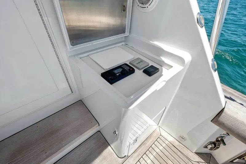 Slide: The Image of Hatteras Sport Fisherman 1998 - 5425951