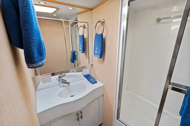 Slide: The Image of Hatteras Sport Fisherman 1998 - 5425964