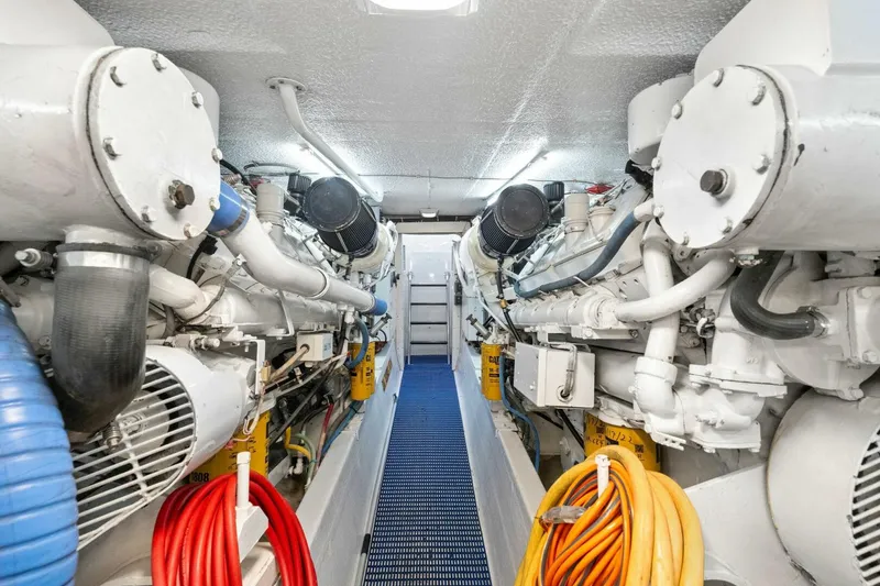 Slide: The Image of Hatteras Sport Fisherman 1998 - 5425978