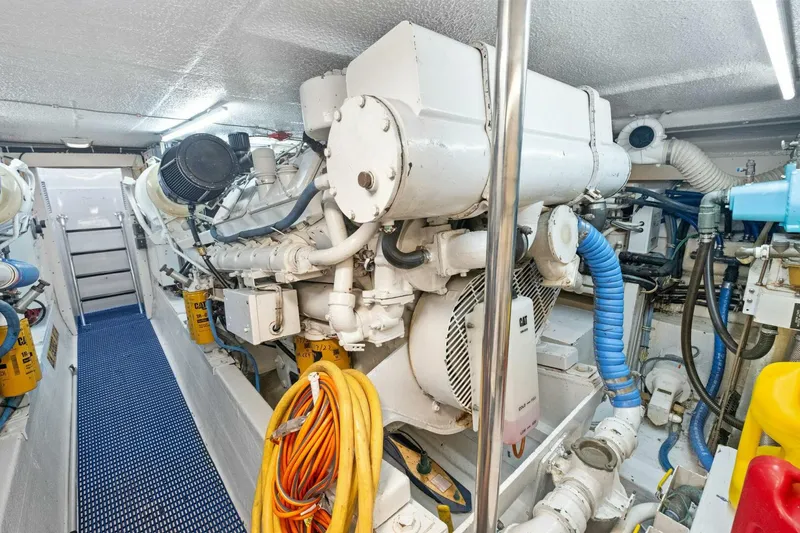 Slide: The Image of Hatteras Sport Fisherman 1998 - 5425979