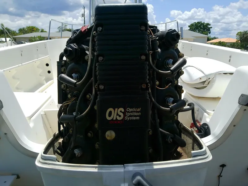 Slide: The Image of Hydra-Sports 212 Seahorse Center Console 2000 - 5426114