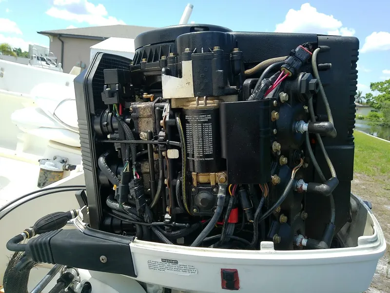 Slide: The Image of Hydra-Sports 212 Seahorse Center Console 2000 - 5426115