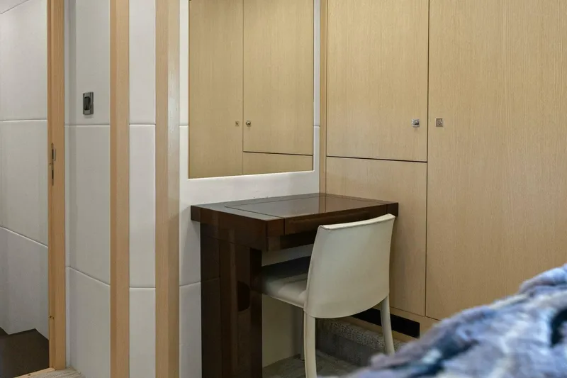 Slide: The Image of Sunseeker 73 Manhattan 2013 - 5426317