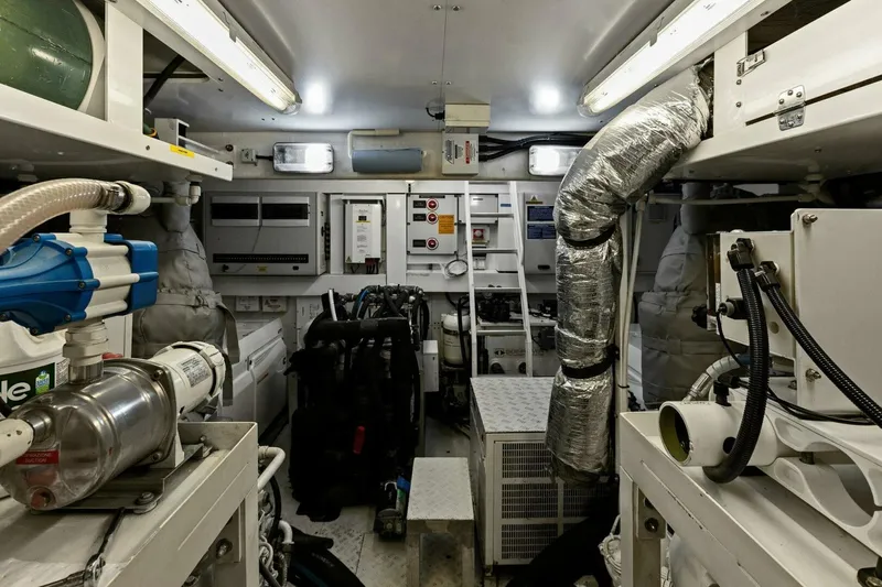 Slide: The Image of Sunseeker 73 Manhattan 2013 - 5426341