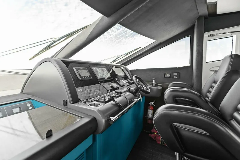 Slide: The Image of Sunseeker 73 Manhattan 2013 - 5426274