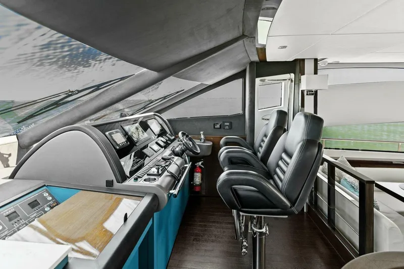 Slide: The Image of Sunseeker 73 Manhattan 2013 - 5426275