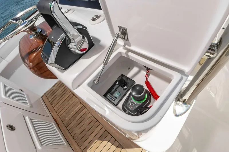 Slide: The Image of 3555760b 81e6 40b5 B90c 2655a0ffcc61 - 5427527