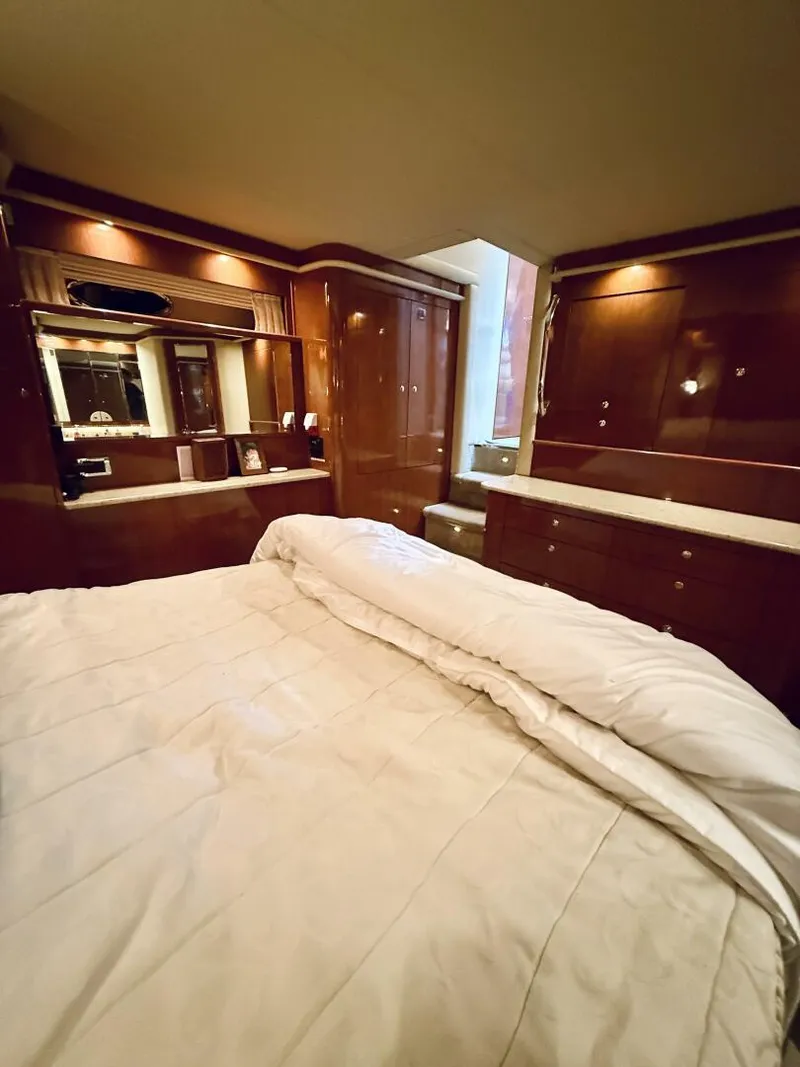 Slide: The Image of Sea Ray 480 Motor Yacht 2003 - 5494886