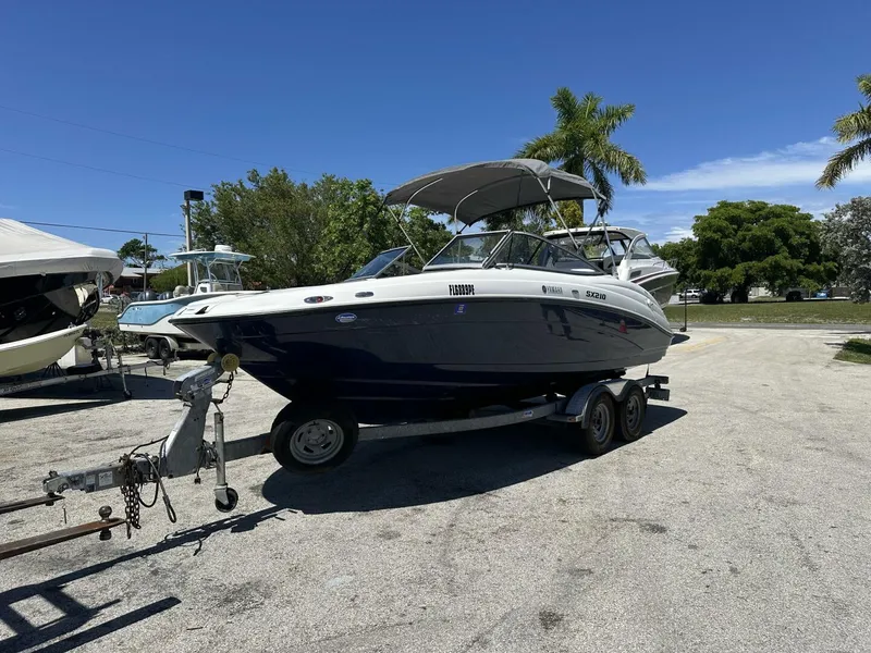 Slide: The Image of Yamaha 21 2011 - 5427810