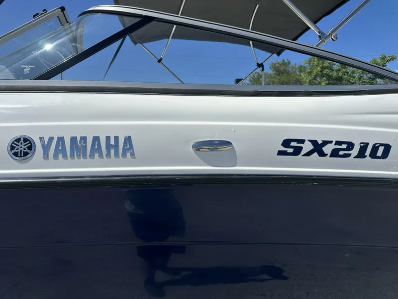 Slide: The Image of Yamaha 21 2011 - 5427815