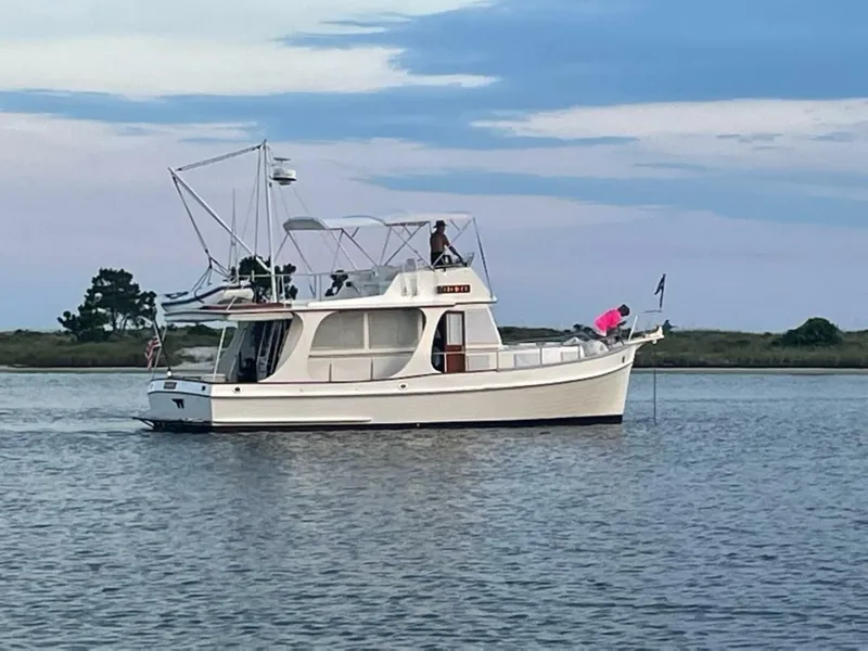 Slide: The Image of 36' Grand Banks starboard profile2 - 5428150