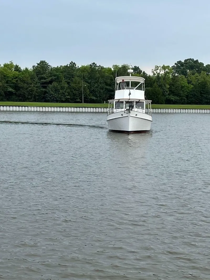 Slide: The Image of 36' Grand Banks forward profile - 5428184