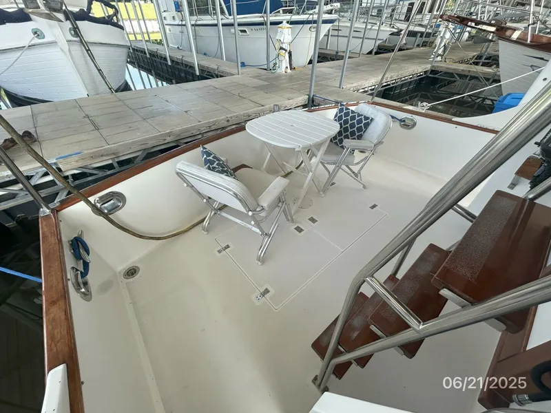 Slide: The Image of 36' Grand Banks aftdeck2 - 5428144