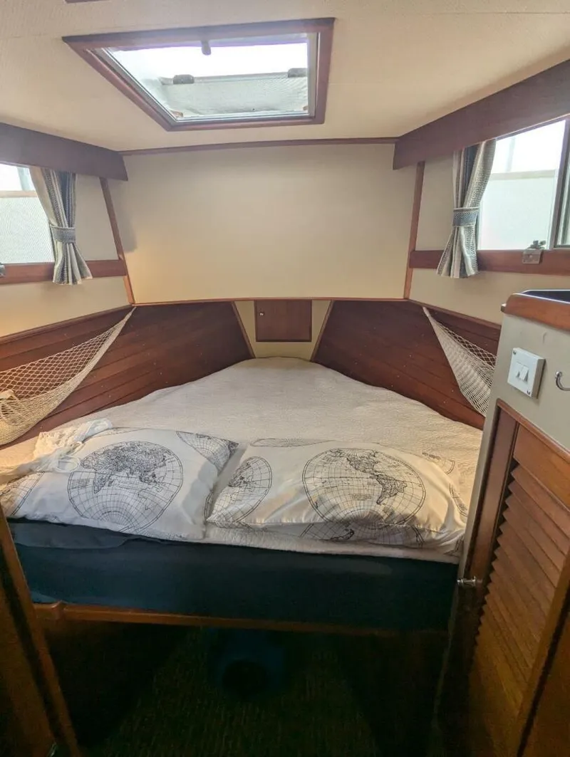 Slide: The Image of 36' Grand Banks master stateroom1 - 5428311