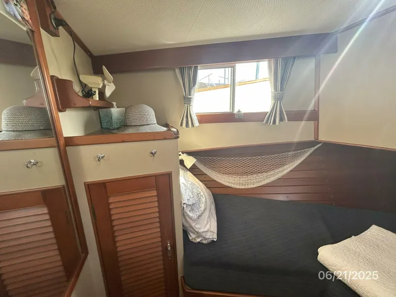 Slide: The Image of 36' Grand Banks master stateroom port - 5428309