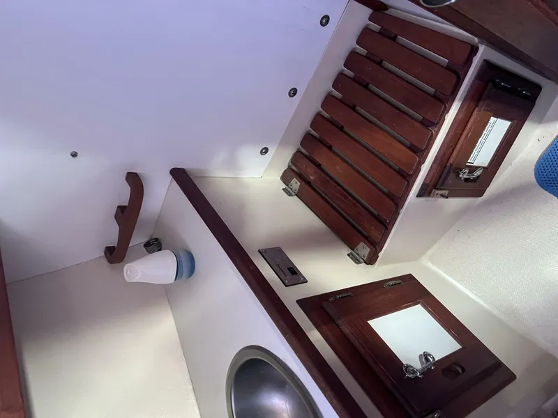 Slide: The Image of Catalina 36 1989 - 5428394