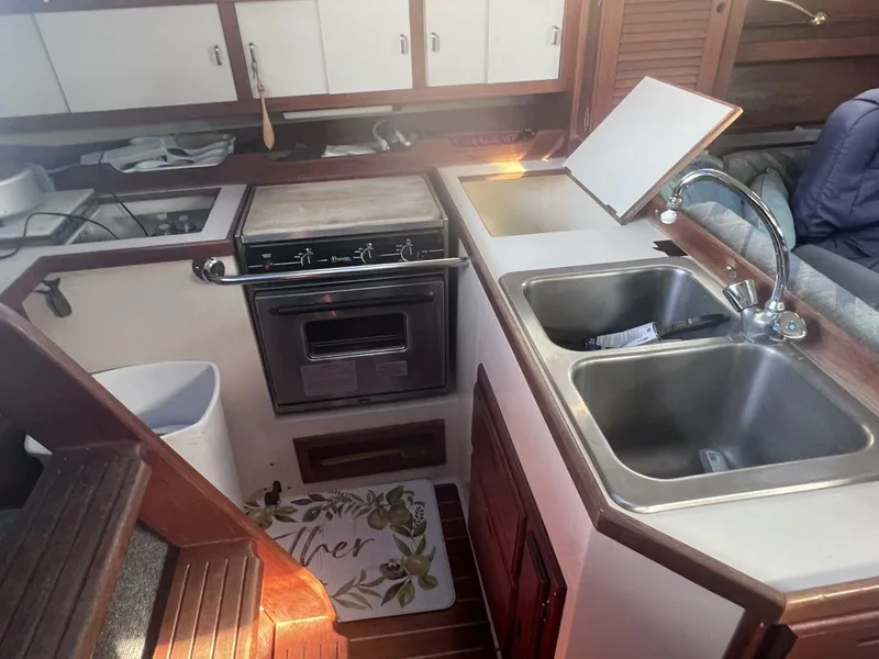 Slide: The Image of Catalina 36 1989 - 5428400