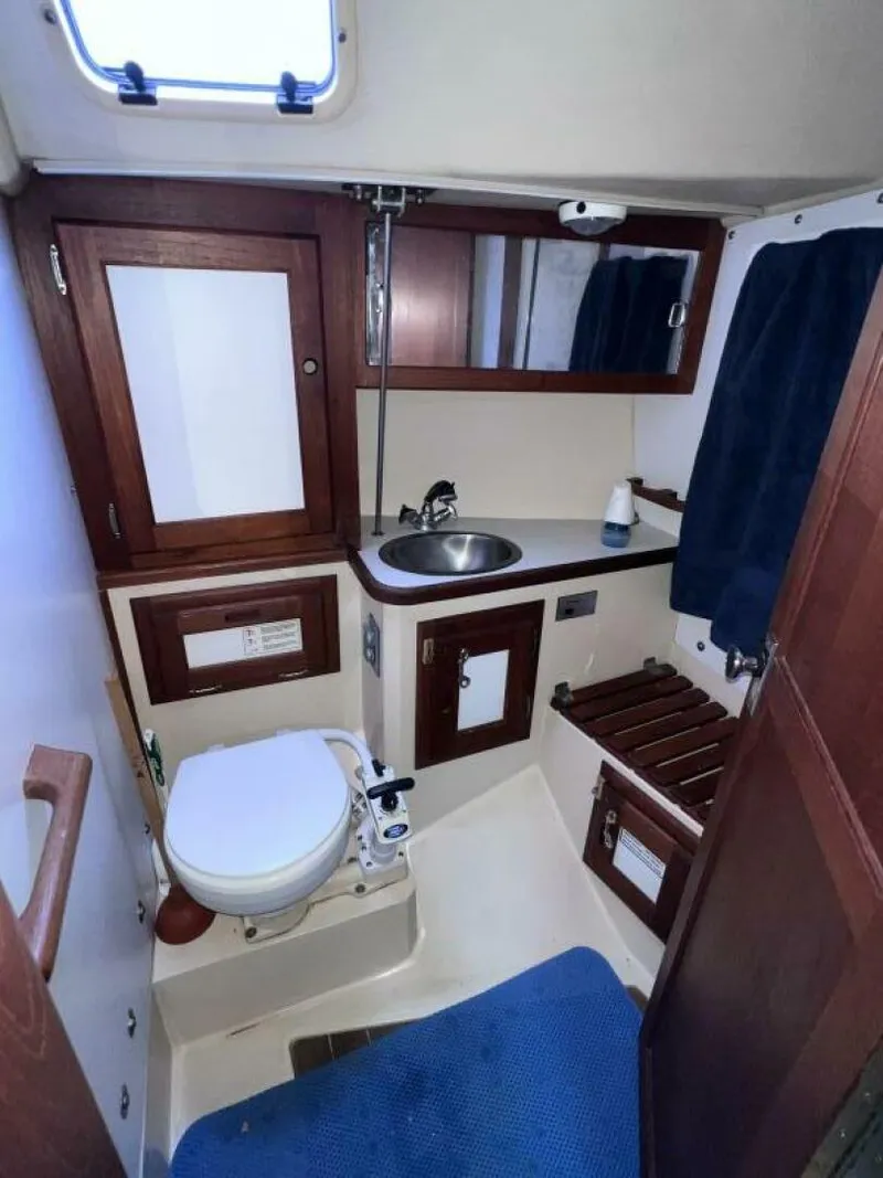 Slide: The Image of Catalina 36 1989 - 5428371