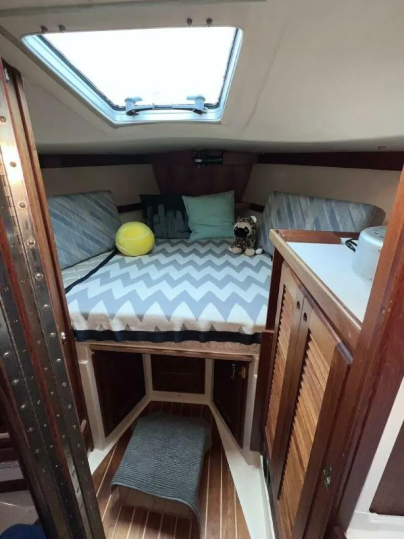 Slide: The Image of Catalina 36 1989 - 5428373