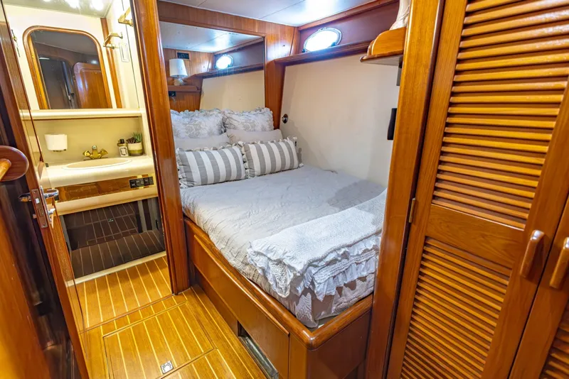Slide: The Image of Viking Cockpit Motor Yacht 1990 - 7088466