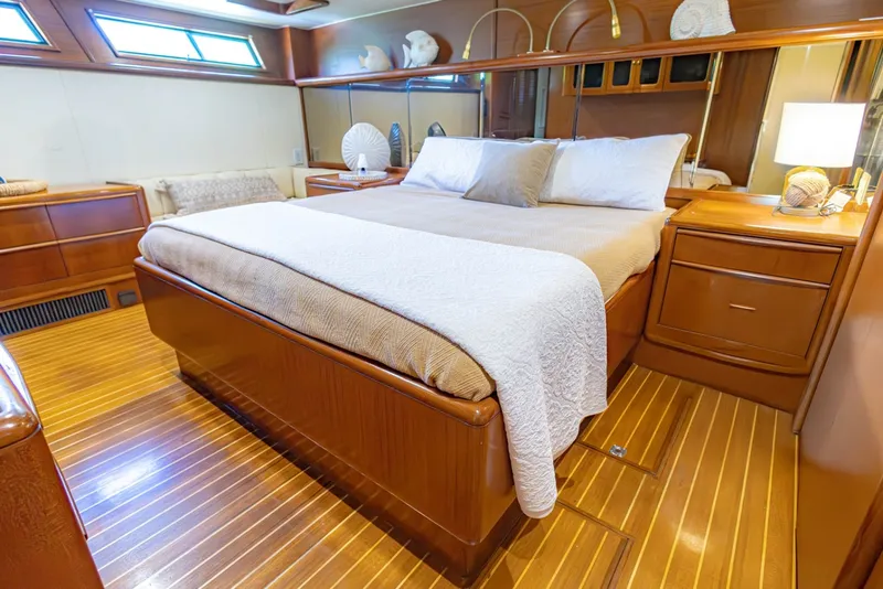 Slide: The Image of Viking Cockpit Motor Yacht 1990 - 7088445