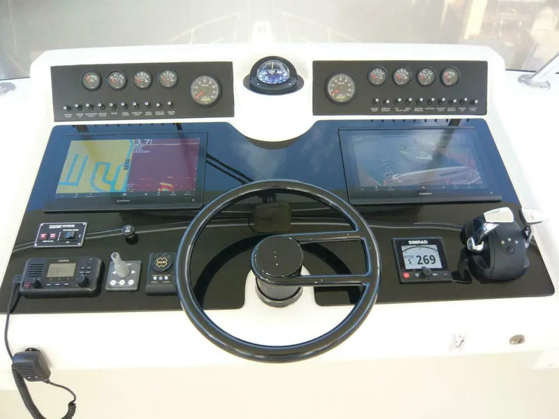 Slide: The Image of Viking Cockpit Motor Yacht 1990 - 5429086