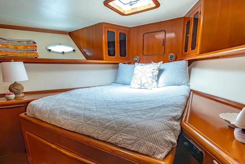 Slide: The Image of Viking Cockpit Motor Yacht 1990 - 7088460