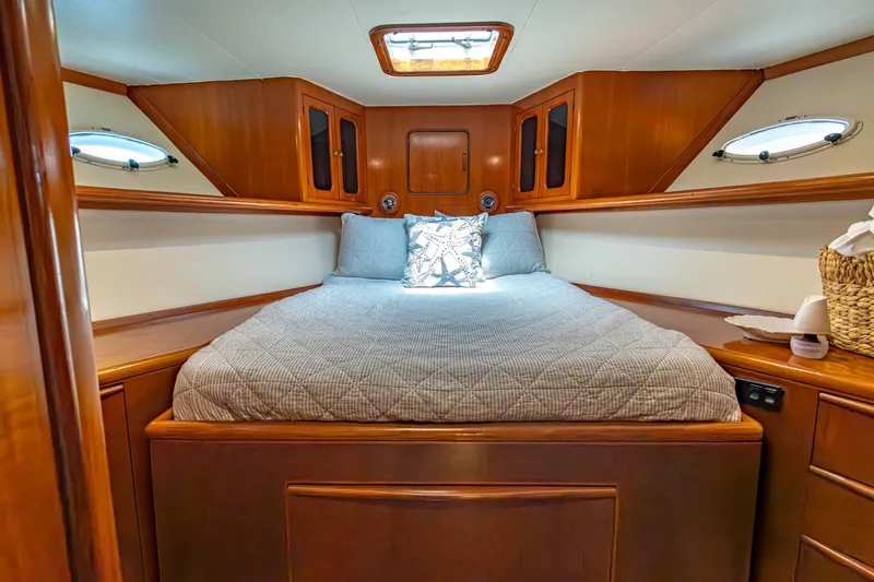 Slide: The Image of Viking Cockpit Motor Yacht 1990 - 7088461