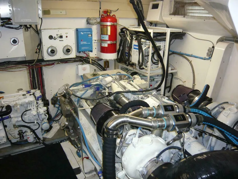 Slide: The Image of Viking Cockpit Motor Yacht 1990 - 5429100