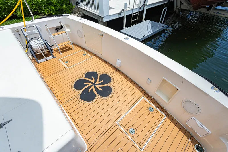 Slide: The Image of Viking Cockpit Motor Yacht 1990 - 7088494