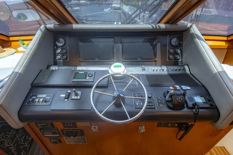 Slide: The Image of Viking Cockpit Motor Yacht 1990 - 7088433
