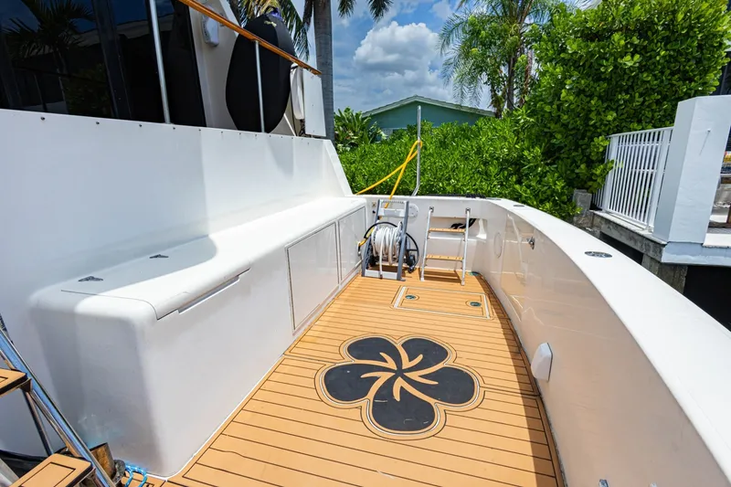 Slide: The Image of Viking Cockpit Motor Yacht 1990 - 7088491