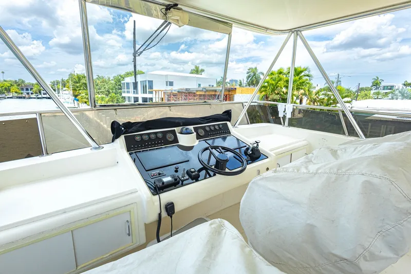 Slide: The Image of Viking Cockpit Motor Yacht 1990 - 7088486