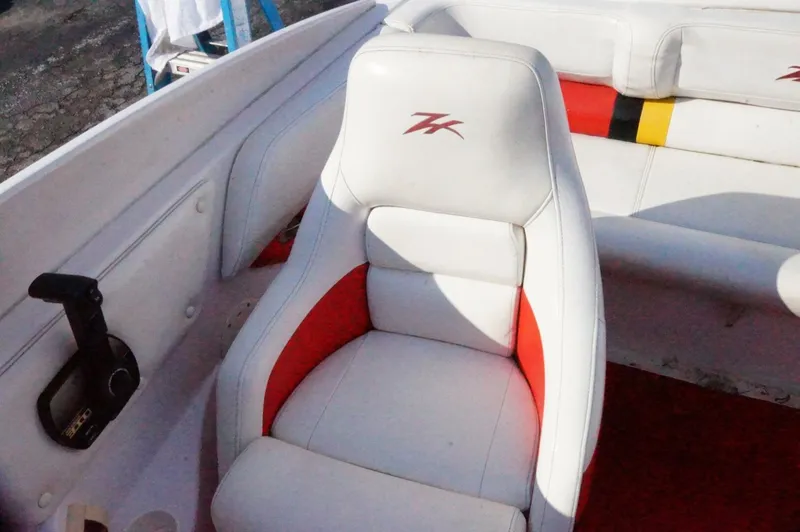 Slide: The Image of Donzi 220 ZX 1998 - 5560075