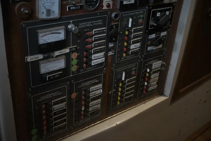 Slide: The Image of Irwin 52 1979 - 5571026