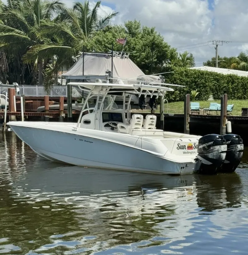 Slide: The Image of Boston Whaler 320 Outrage 2005 - 5432358