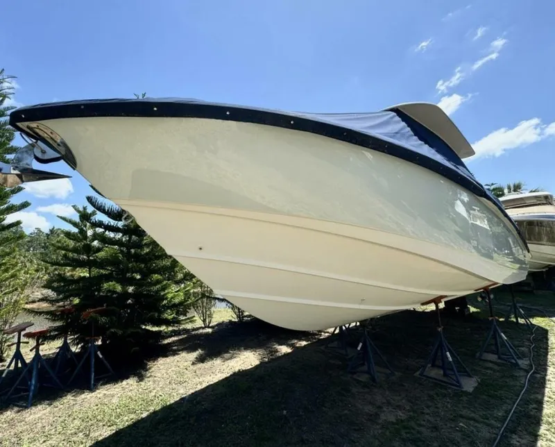 Slide: The Image of Boston Whaler 320 Outrage 2005 - 5432359