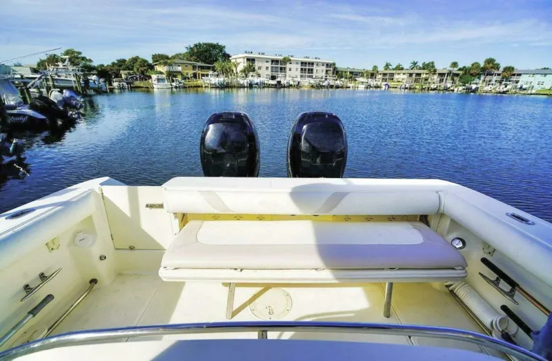 Slide: The Image of 2005 Boston Whaler 320 Outrage - 5432362