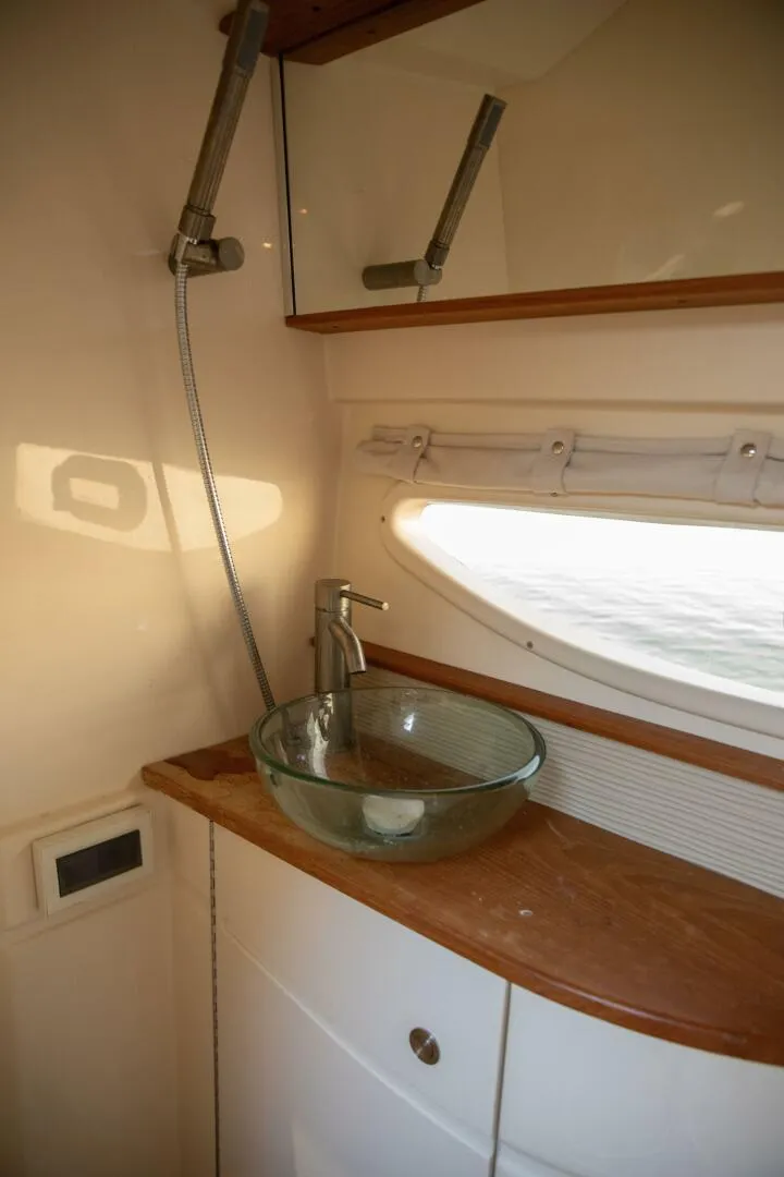 Slide: The Image of Sea Ray 350 Sundancer 2016 - 5566172