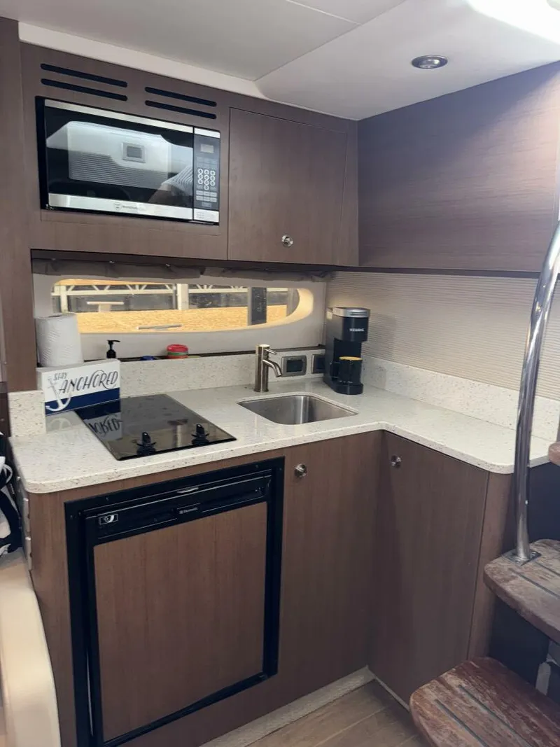 Slide: The Image of Sea Ray 350 Sundancer 2016 - 5461500