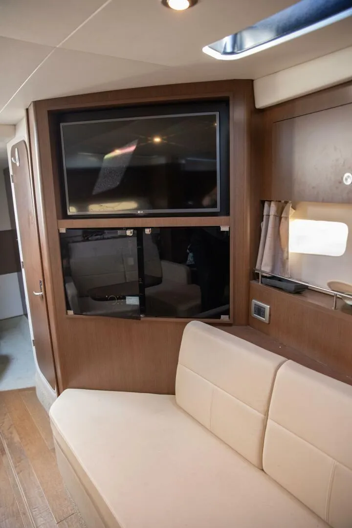 Slide: The Image of Sea Ray 350 Sundancer 2016 - 5566176