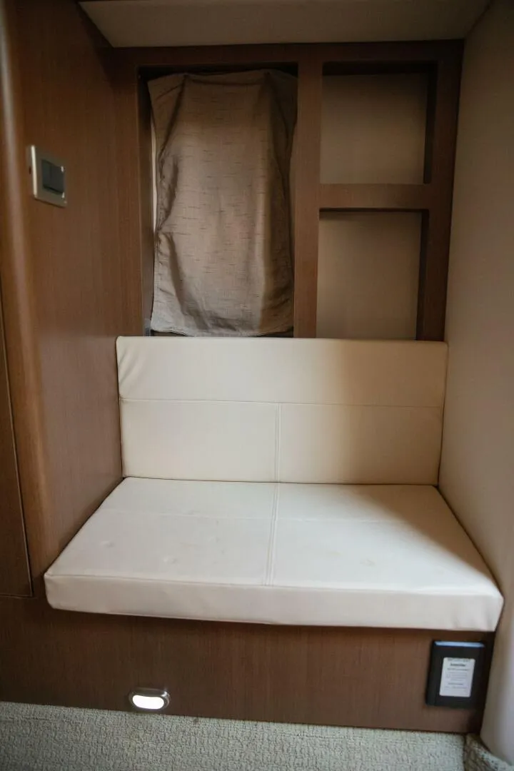 Slide: The Image of Sea Ray 350 Sundancer 2016 - 5566187