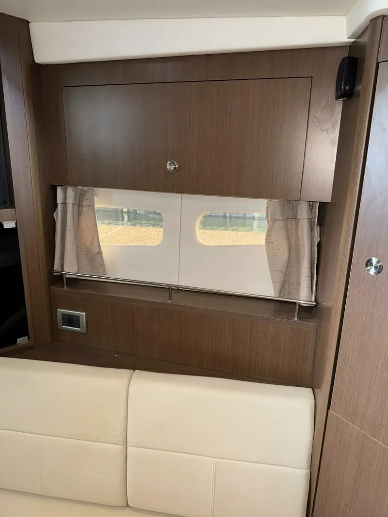 Slide: The Image of Sea Ray 350 Sundancer 2016 - 5461492