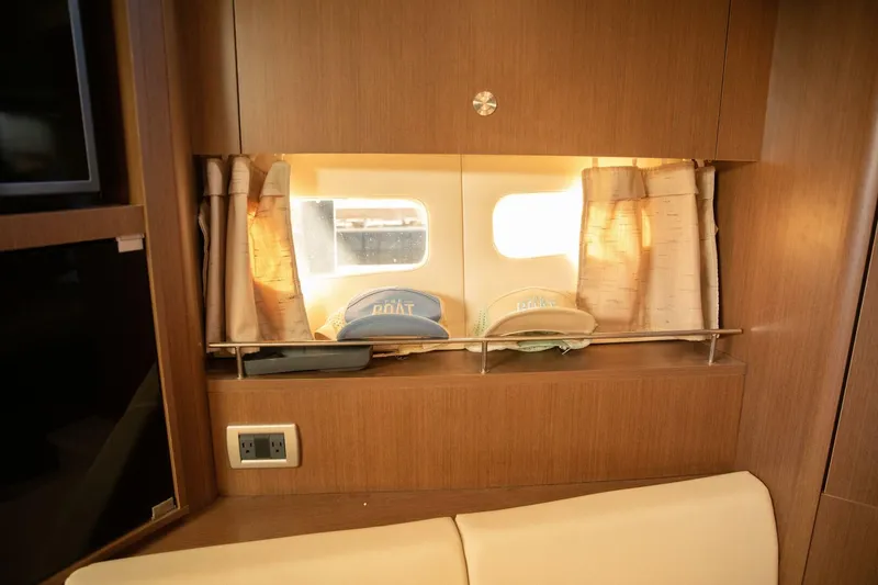 Slide: The Image of Sea Ray 350 Sundancer 2016 - 5566180