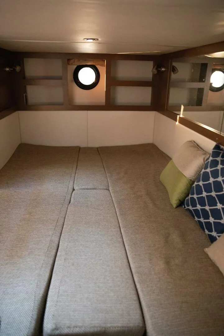 Slide: The Image of Sea Ray 350 Sundancer 2016 - 5566189